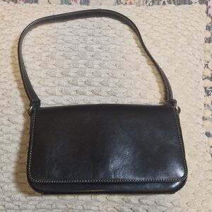 Fossil Classic Black Leather Shoulder Bag